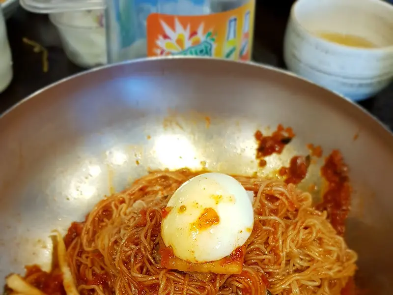비빔냉면