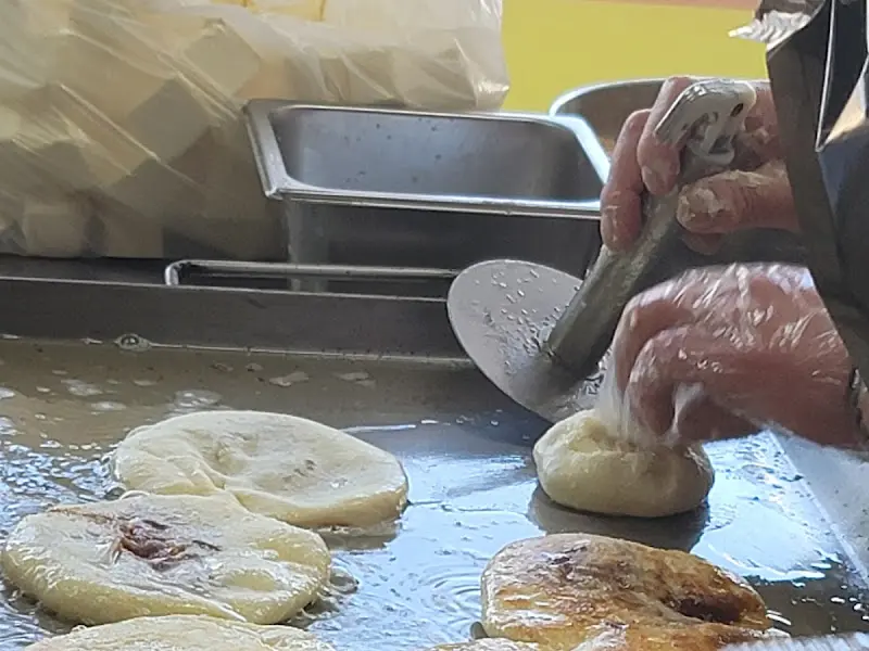 마가린 기름에 구워지는 호떡