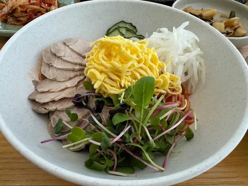 비빔국수의 모습