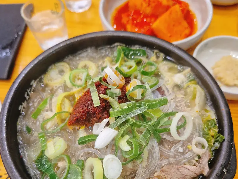 보글보글 끓는 해장국 비주얼