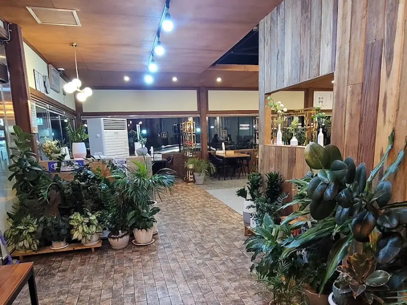 농가쌈밥 내부 인테리어