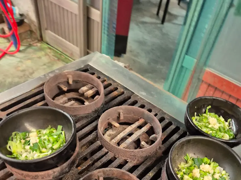 국밥 데우는 모습