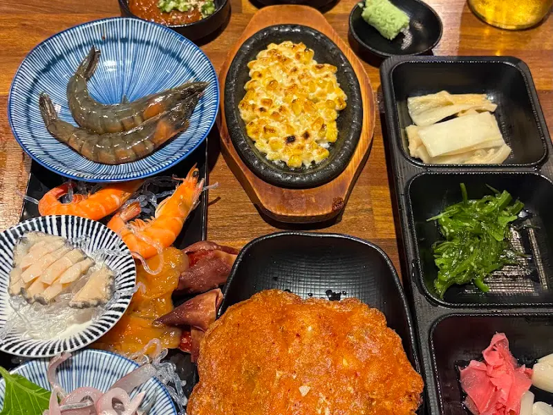 콘치즈와 김치전