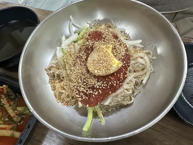 비빔 막국수