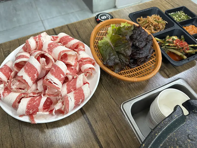 차돌박이와 밑반찬