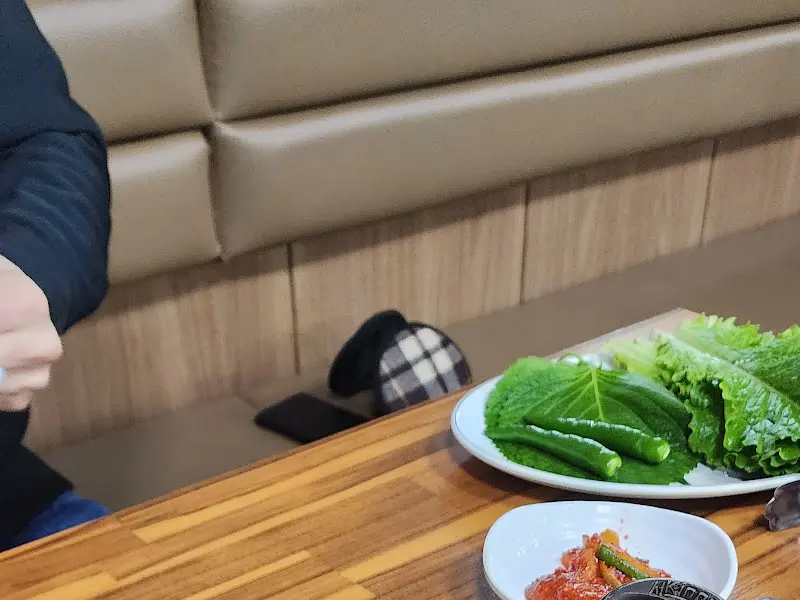 깔끔하게 정돈된 테이블