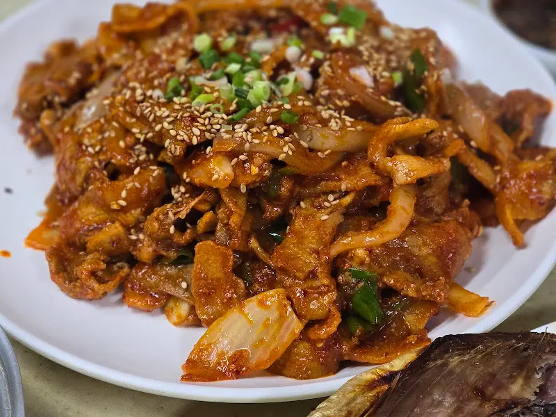 매콤달콤한 두루치기