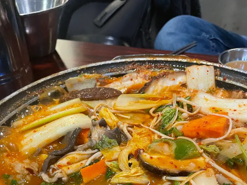 보글보글 끓는 곱창전골