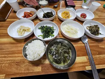 바다 내음 가득한 울릉도에서 만난 엄마 손맛, 황제식당에서 느끼는 고향의 맛집