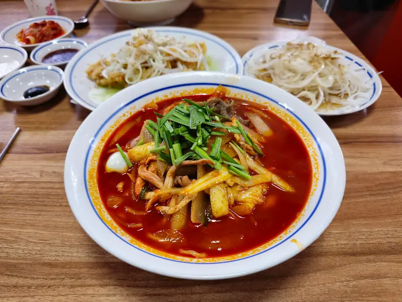 황룡원 짬뽕과 탕수육