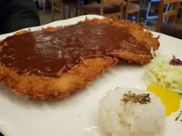 단원병원 옆 힙스터 돈까스, 안산 홍익돈까스에서 맛보는 인생 맛집 스토리