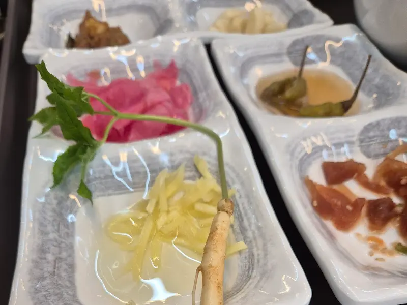 장어와 곁들여 먹는 밑반찬