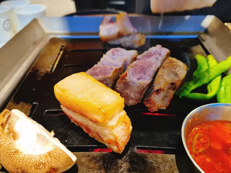 흑돼지 근고기 구이