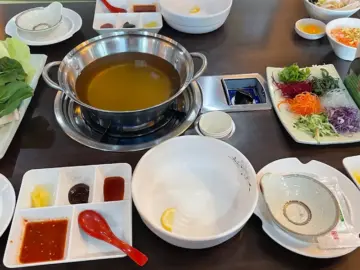 고성 읍, 젓갈 소스가 기가 막힌 월남쌈 샤브샤브 맛집 분자 분석 보고서