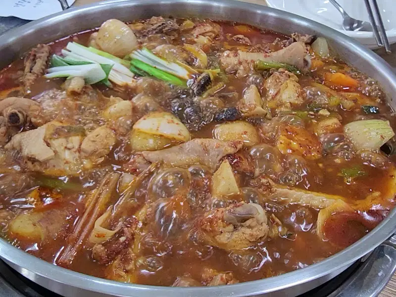 푸짐한 닭도리탕