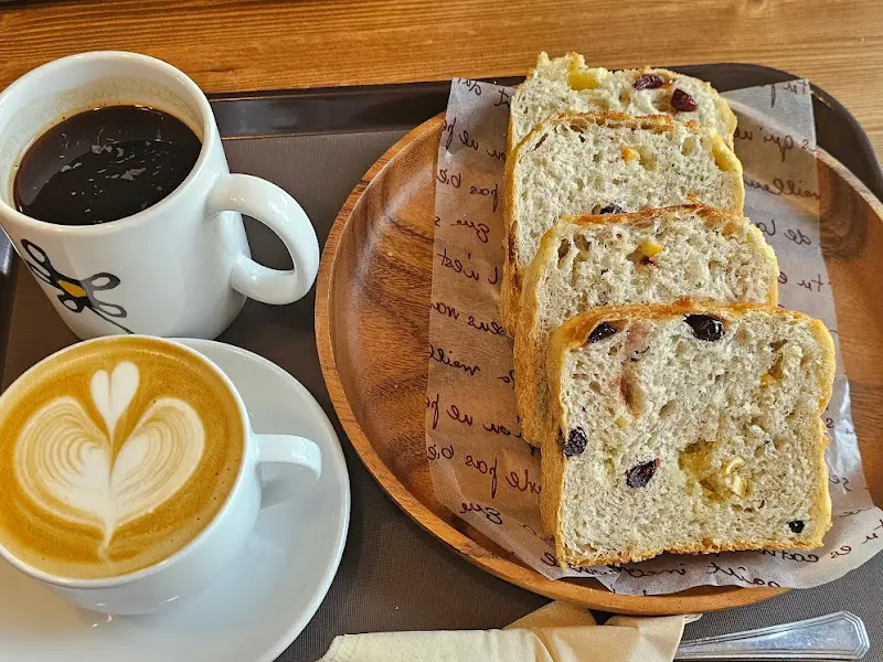 얼그레이 식빵과 커피