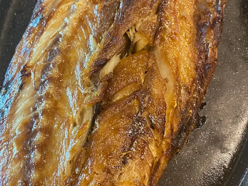 윤기가 자르르 흐르는 고등어 구이