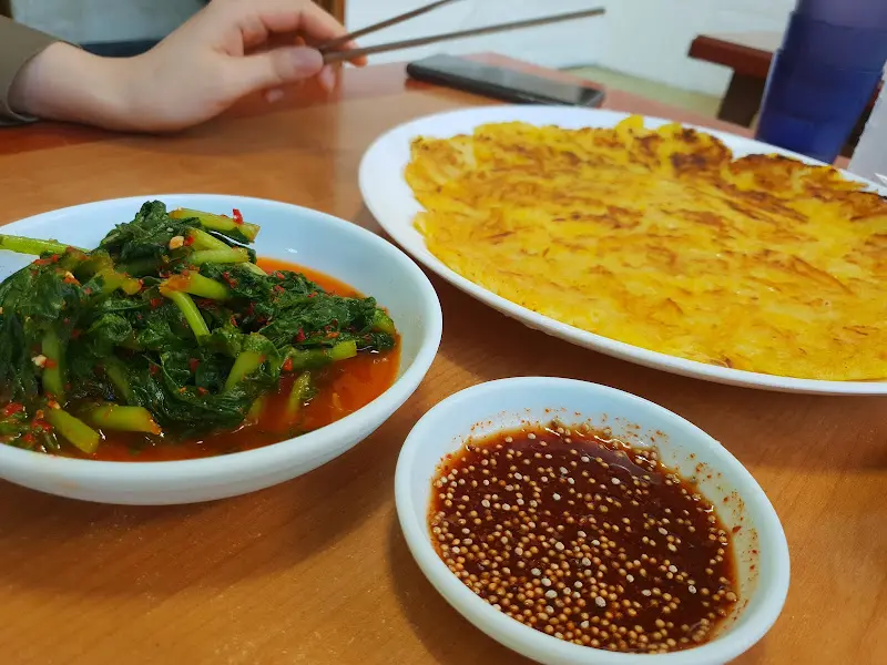 감자전과 겉절이