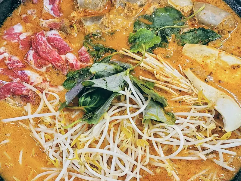 우육순대전골 끓는 모습