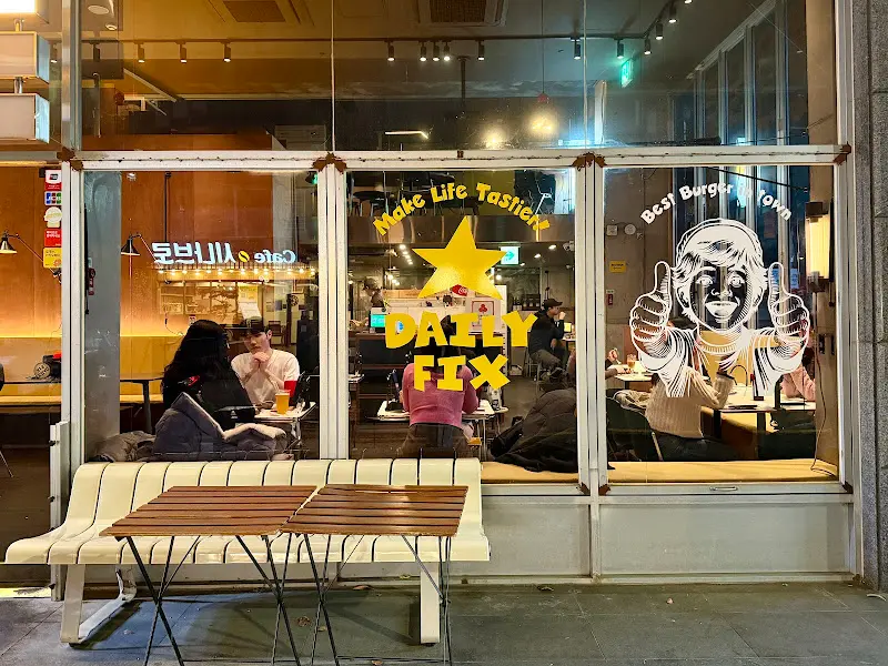 데일리픽스 강남본점 내부 인테리어