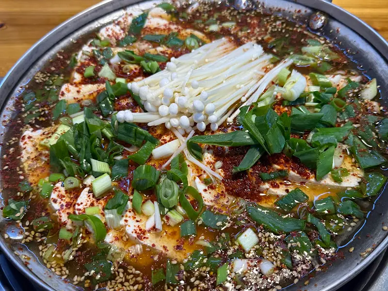 매콤한 빨간 두부전골