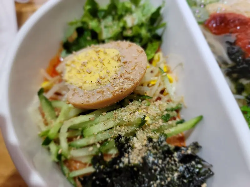 비빔국수 디테일 샷