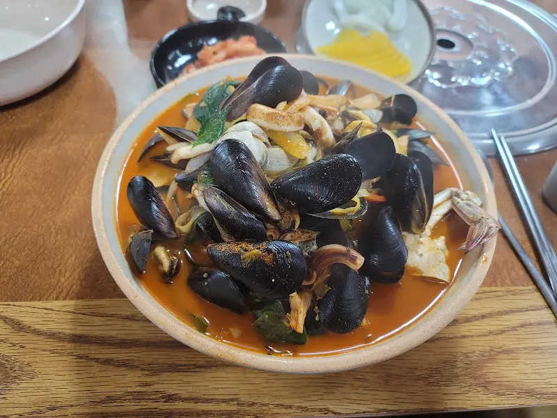 푸짐한 짬뽕 한 상 차림