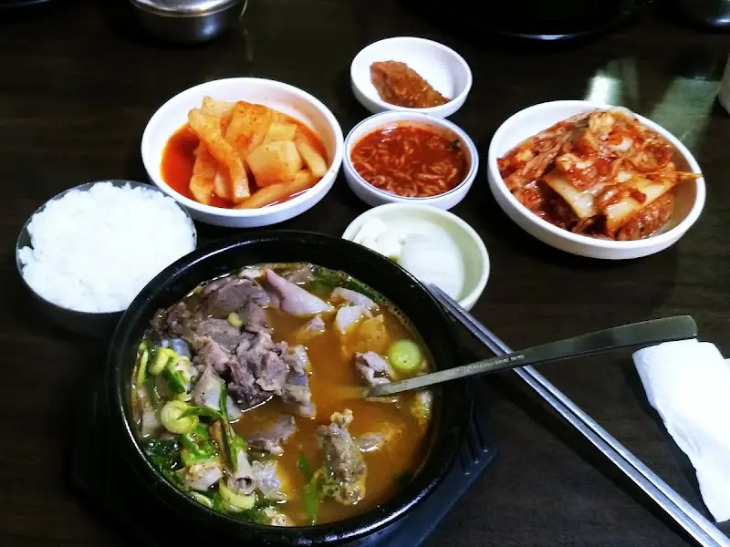 푸짐한 인심이 느껴지는 한 상 차림