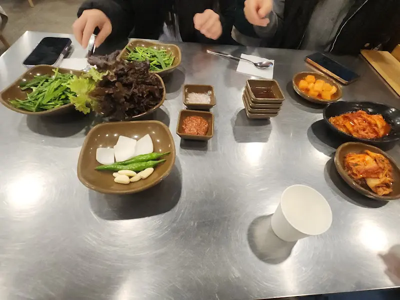 테이블 세팅 모습