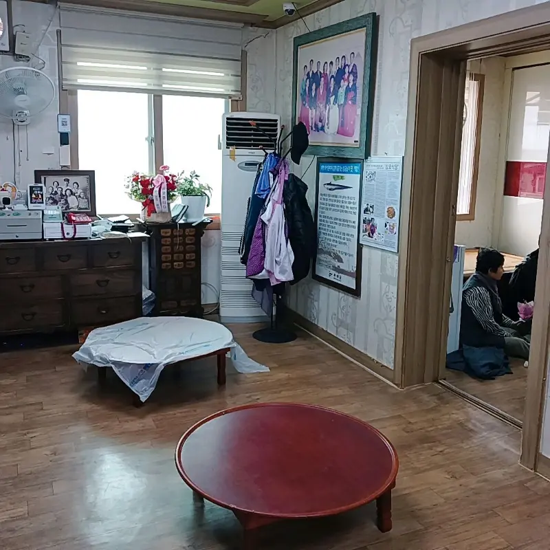 삼오식당 내부 좌석