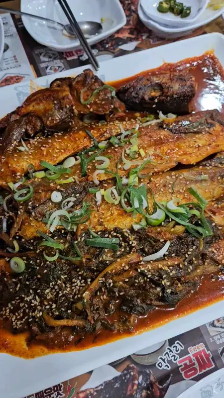 윤기가 흐르는 코다리찜