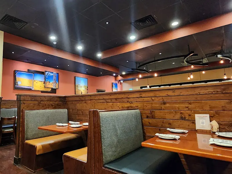 아웃백 내부 테이블