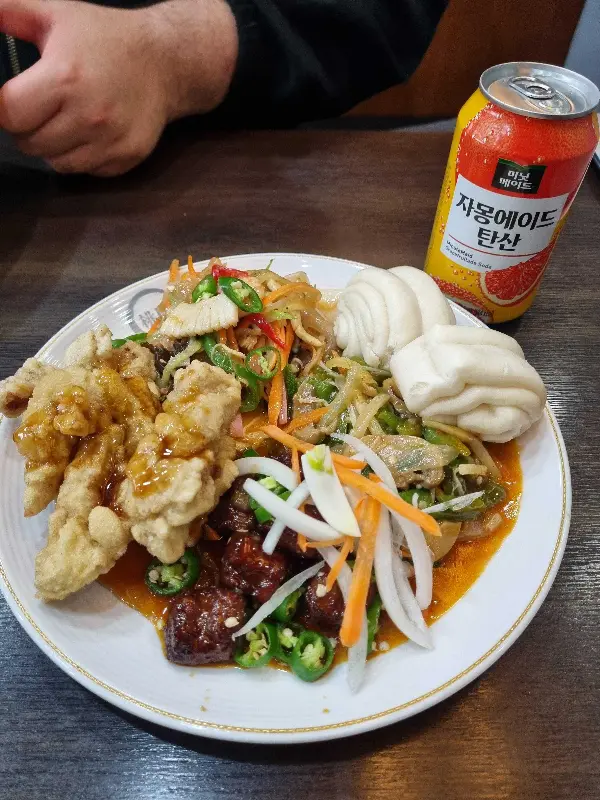 양장피와 탕수육의 환상적인 조합