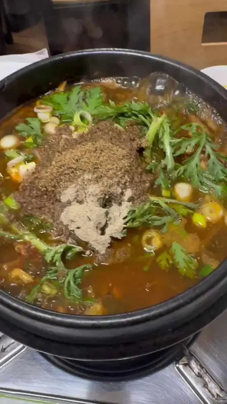 메기탕의 풍성한 비주얼