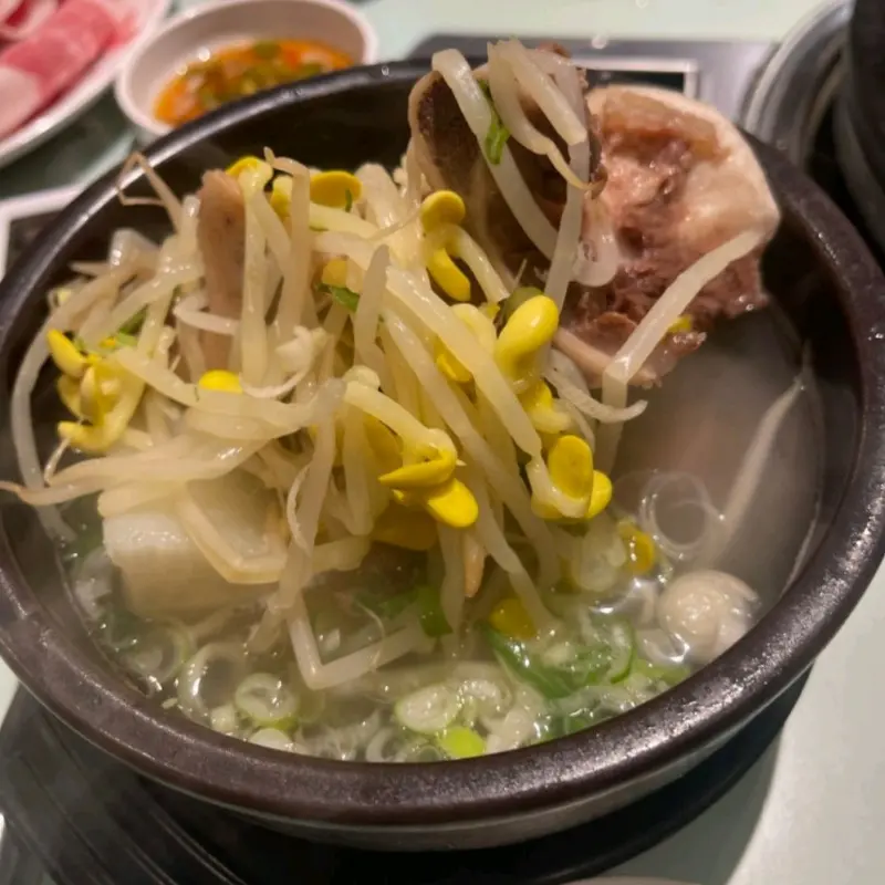 한우통뼛국의 푸짐한 비주얼