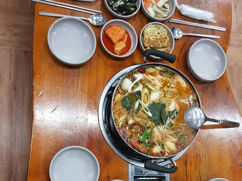 강원오식당 내부 모습