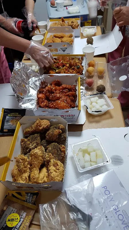 다양한 치킨 메뉴를 즐길 수 있는 BBQ