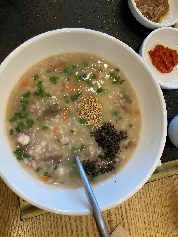 김치낙지죽 근접 사진