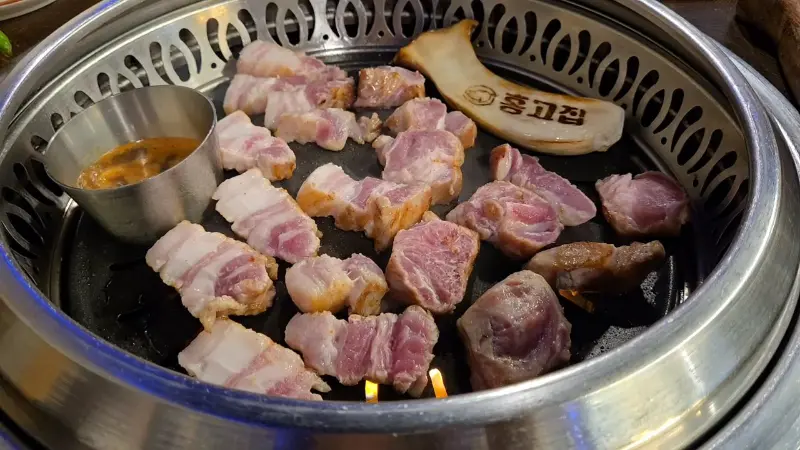 구워지는 삼겹살