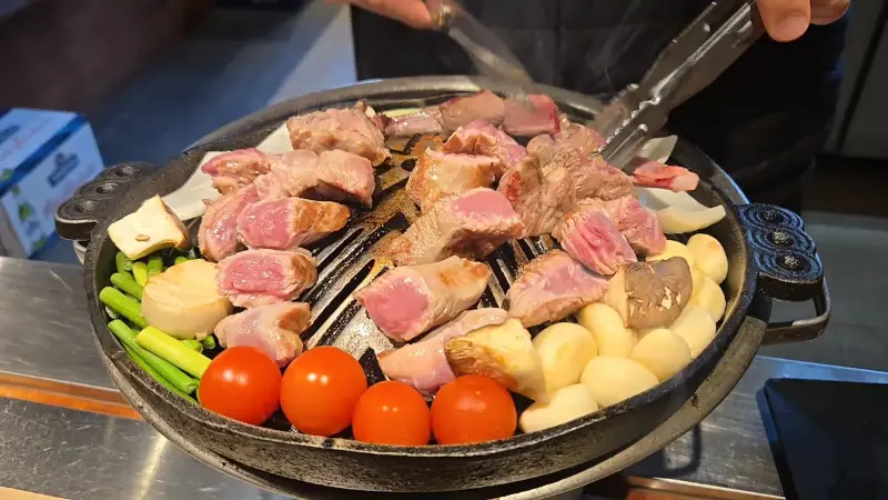 구워지는 양고기