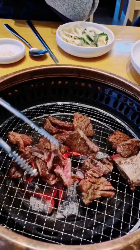 고기 굽는 영상 썸네일