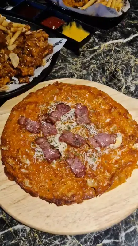 윤기가 흐르는 닭강정