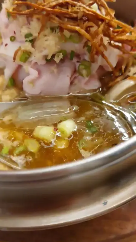 아주 맑은 돈코츠