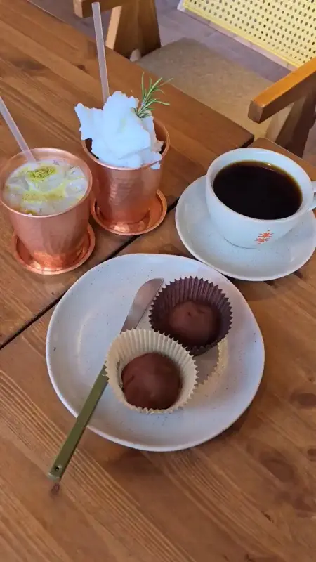 샌드 커피와 디저트