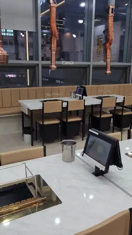 깔끔한 내부 인테리어