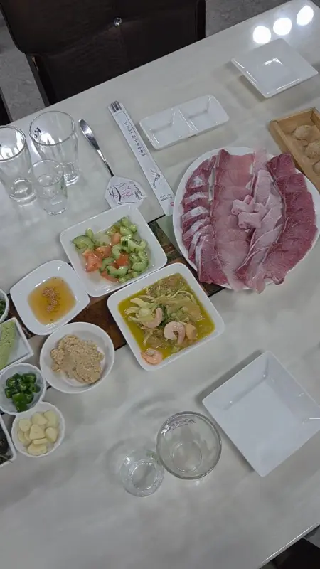 푸른바다횟집 한상차림 항공샷