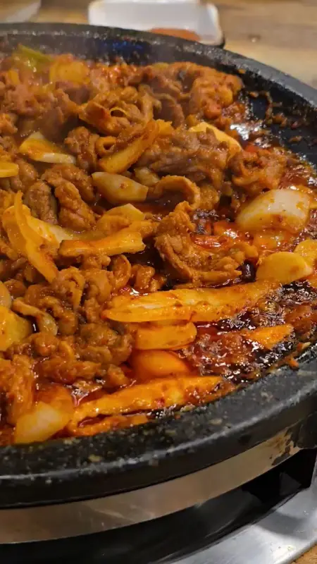 지글지글 익어가는 오리 주물럭