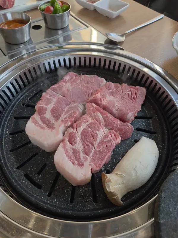 불판 위의 목살