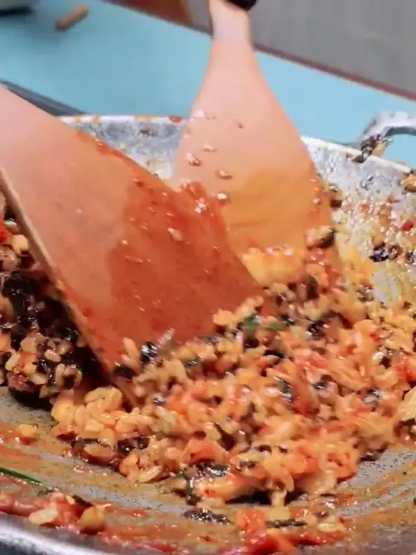 직원분이 직접 볶아주는 볶음밥