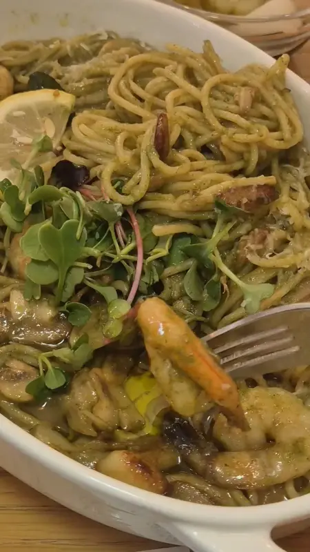 바질 파스타 근접샷